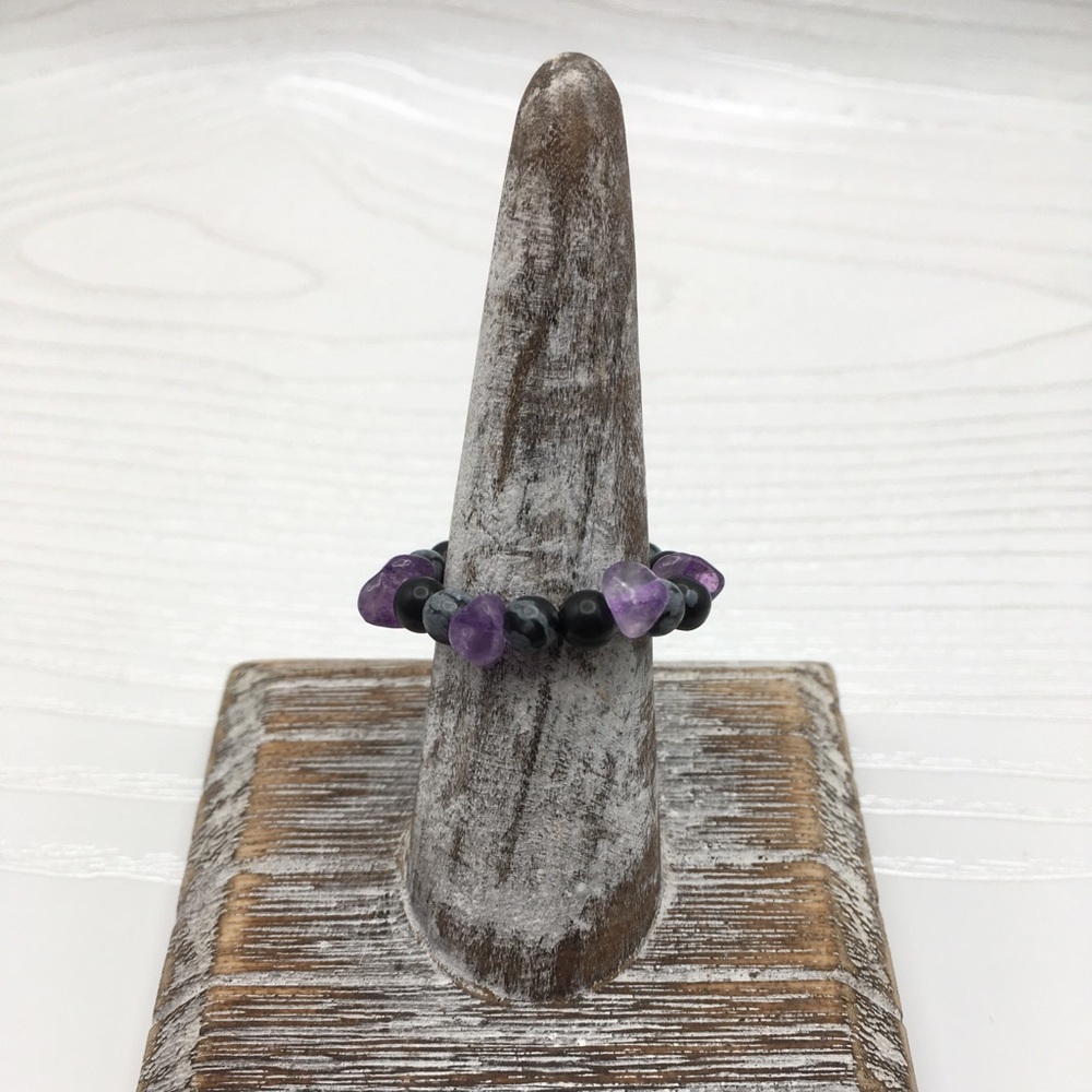 HANDCRAFTED Snowflake Obsidian & Amethyst Chip Stretch Bead Ring